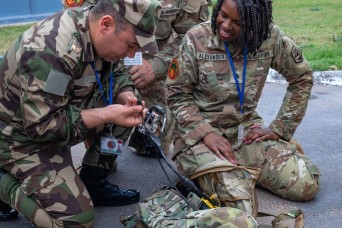 Cyber Soldiers support Moroccans in electronic warfare training