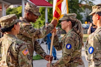 Headquarters and Headquarters Battalion, U.S. Army South welcomes incoming commander