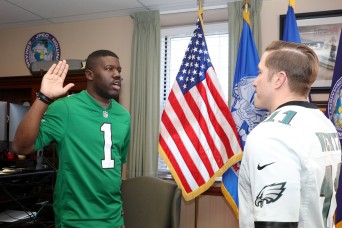 Philadelphia-born Soldier, lifelong Eagles fan reenlists on his birthday ahead of NFL playoffs showdown